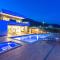 Luxurius Villa Aria with heated 45sqm pool, jacuzzi and seaview