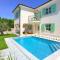 Villa Luca with pool and jacuzzi