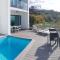 Sunshine Villa 150m above Ocean & Sandy Beach