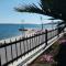 Apartman Figaro sa dva kupatila uz more i plažu s pogledom na Split