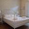 Lumine Luxury Suites by gaiarooms