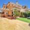 Spacious House in Gran Alacant with Private Garden