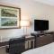 Holiday Inn Hotel Port of Miami-Downtown, an IHG Hotel - Queen Room With Two Queen Beds - Disability Access