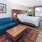 Holiday Inn Express & Suites Dinuba West by IHG