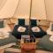 Luxury glamping for 6 - woodpecker
