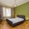 Colorful 2BDR Apartment in the City Center
