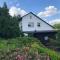 Ferienwohnung Donner am Wald mit Garten & Hot-Tub