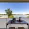 Studio balcon vue lac, près de Spirou Naruto, Wave Island à Monteux