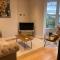 Spacious 1 bedroom apartment with sea views