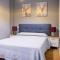 A - Apartamento elegante con piscina compartida