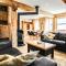 Charming 4-bedroom ski chalet with terrace