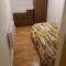 1 bed flat with private toilet and shared kitchen