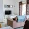 Spacious 3-bedroom apartment 30 seconds from sea