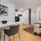 Aurelia's Stylish Place with FREE parking