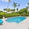 Luxury House in Hollywood Beach with Pool, Parking, and Huge Garden