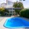 Apartment and Rooms Ivana