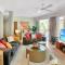 Coral Escape - A Palm Cove Penthouse