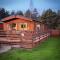 Hazel Oaks, Beautiful Lodge with Hot Tub - Sleeps 6 - Felmoor Park