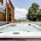 Hot Tub and Views over Central Queenstown - Entire Holiday House
