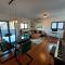 Modern 4-Star luxury apt - WFH Ready, Free Parking