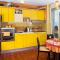 Apartment SUNNY YELLOW - with balcony and parking place,