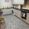 The Beeches - Serviced Duplex Apartment