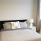 Penelope Maison - London in 50 Mins, Free Parking, 1 BDRM Home