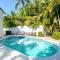 Canal 313 - Right in Siesta Key Village!