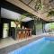 Villa JOEYSHE- New Luxury Villa with Pool & AC