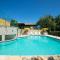Casa em condomínio com piscina na melhor localização de Búzios - água e luz cobrados à parte