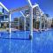 Benal beach suite II, estudio con parque acuático y vistas al mar.
