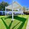 High Standing! 200m2 Private Garden Jacuzzi Sun Bed & Interior Spa
