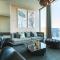 Luxury Harbourfront Penthouse with Private Rooftop