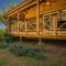 Relaxing Tropical Cabin