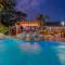 Hotel and Dive Center Roatan Yacht Club