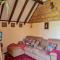The Annex at 64 : Cozy, rustic cottage/treehouse