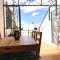 Casa Joe, cosy one bedroom apartment on popular complex with pool