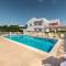 Villa Cadre - 5BR w Private Pool & Snooker Table