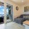 Sea View Apartment Leana