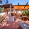 Casa Vacanze 9 Ospiti con Giardino e BBQ 10 Min a Piedi dalla Spiaggia
