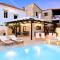 Villa Barozziana Private Heated Pool & Jacuzzi