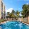 La Quinta Inn & Suites by Wyndham Sunrise