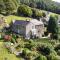 Hillside Haven, panoramic views Nr Bakewell