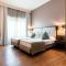 Mokinba Hotels King