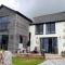 Luxurious property set in the heart of Cornwall with breathtaking views -Rhubarb Cottage