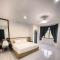 Private Bathroom in King Room Bukit Mertajam Alma Impian