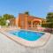 Villa Fresa Blanca by Villa Plus
