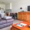 2 Bedroom Cozy Apartment In Oostende