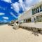 Paradis Caraibes 1, feet in the water in Grand Case