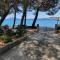 Sidus Maris, Spacious Seaside Apartment with Free Parking